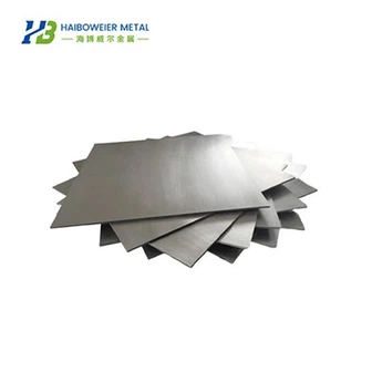 แผ่นไทเทเนียมสำหรับใช้ทางการแพทย์